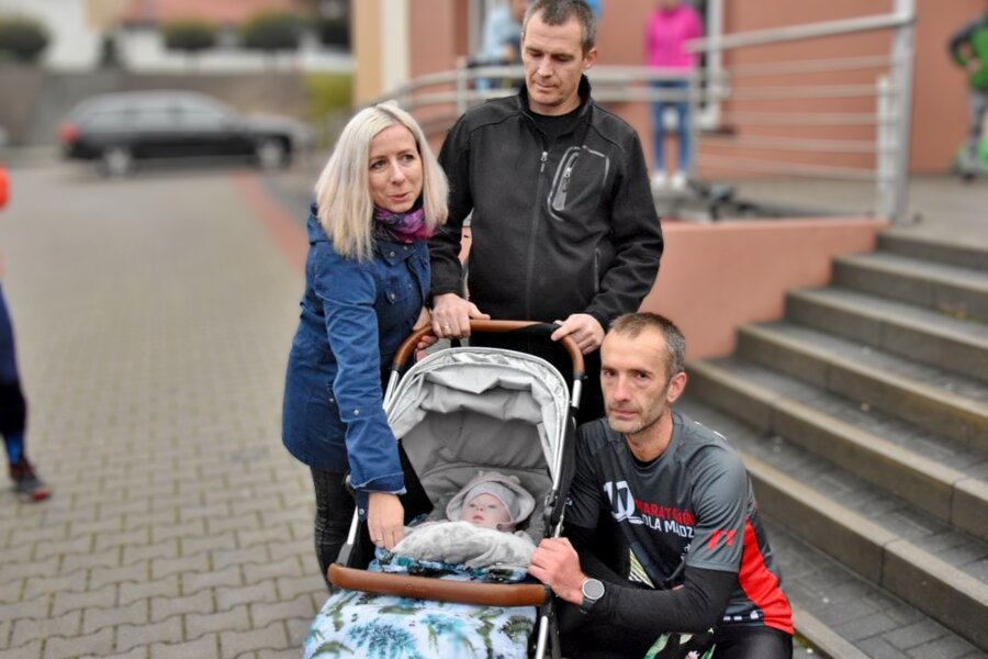 Na mecie 10. maratonu. Spotkanie z Madzią i jej rodzicami.