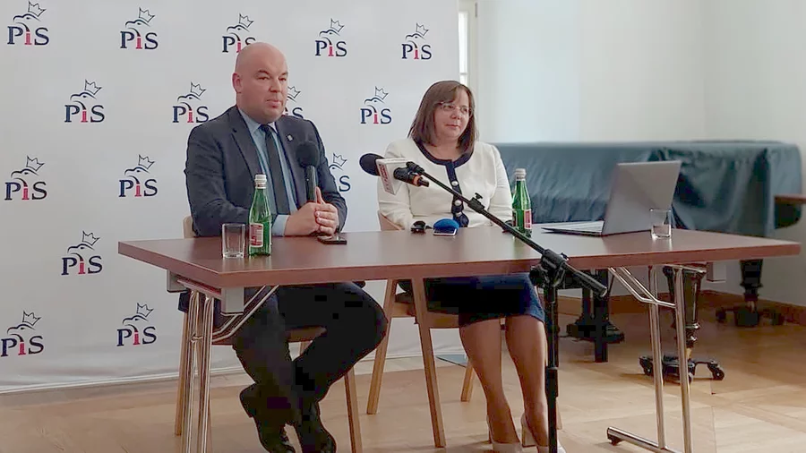 Kandydatkę zaprezentował minister Dziedziczak podczas konferencji w leszczyńskim ratuszu. Fot. Biuro Poselskie Jana Dziedziczaka