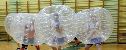 Grali w bubble football 