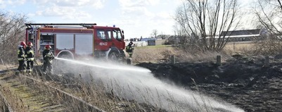 Pożar przy torach 