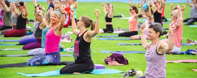 Joga na stadionach