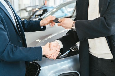 Sprzedaż samochodu w Kościanie - co z ubezpieczeniem i formalnościami?